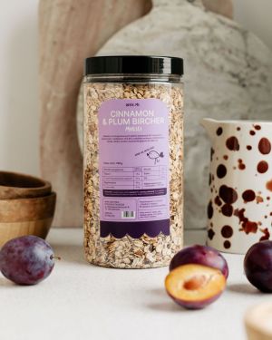 CINNAMON & PLUM BIRCHER MUESLI – nocna owsianka – Tuba: 700g