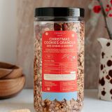 Ciasteczkowa granola łączy w sobie delikatną słodycz i korzenne nuty. Naturalną słodkość wnoszą migdały – całe i w płatkach. Opiekamy je z cynamonem, miodem i niewielkim dodatkiem cukru kokosowego. Stają się wtedy chrupiące i robią wrażenie delikatnie karmelizowanych.